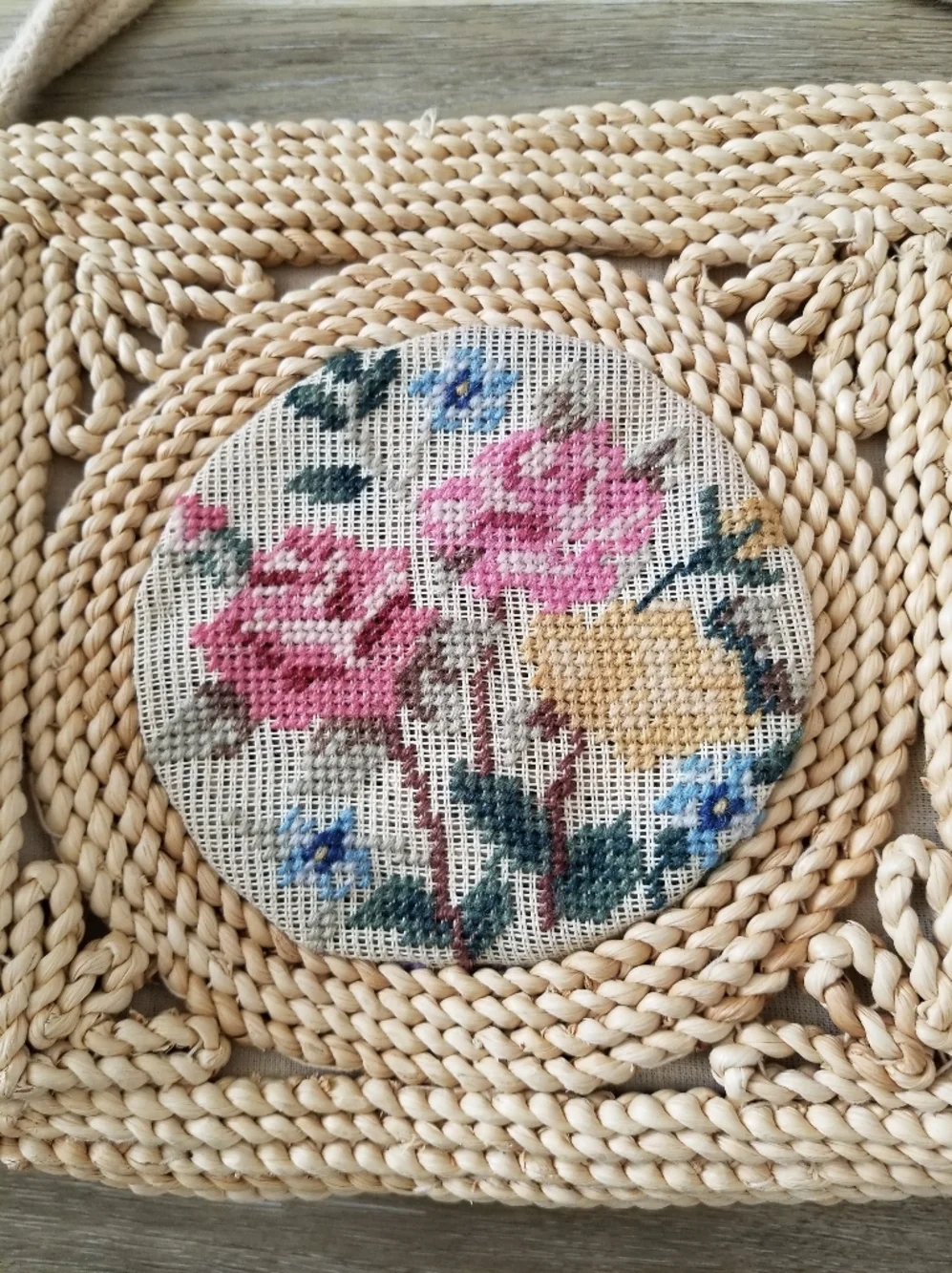 Vintage Cross Stitch Embroidery Boho Straw Shoulder Bag Cottagecore - Picture 6 of 12
